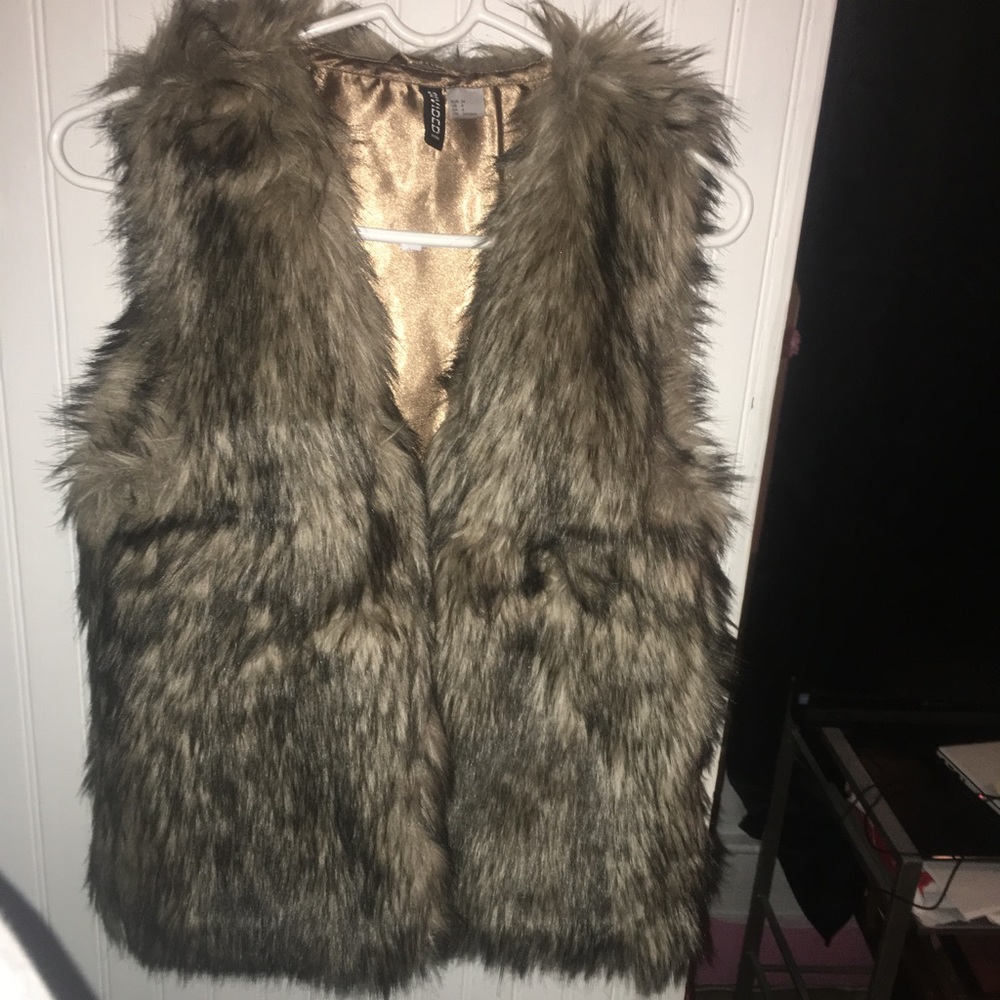 ❄️1 HOUR SALE❄️ brown fur vest!